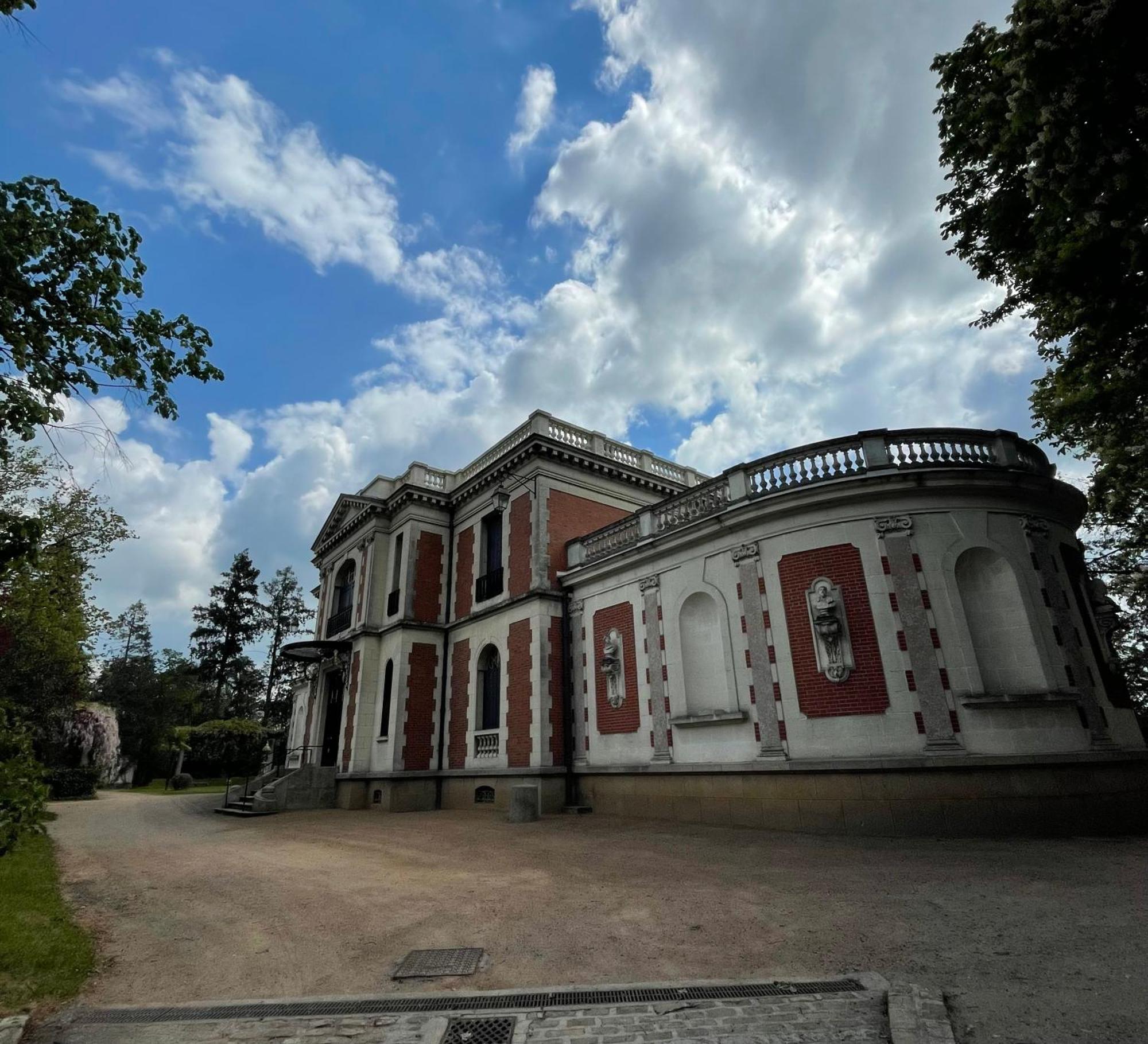 Le Troglodyte - Home Homy Montlucon Exterior photo